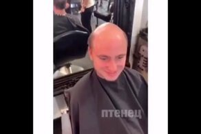 Надел парик и помолодел на 20 лет