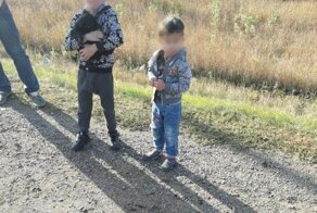 В Алтайском крае маленькие дети угнали у родителей BMW и попали в ДТП