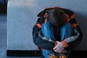 Родители с помощью приставов выселили своего сына из квартиры. Или путевка во взрослую жизнь