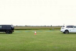 Перетягивание каната: Mercedes AMG G63  против Porsche и Bentley