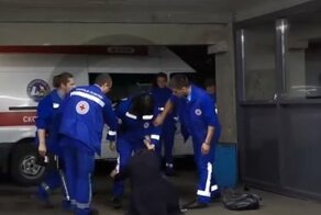 В больнице Санкт-Петербурга женщина накинулась на фельдшера и потерпела фиаско