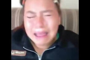 Девочке хотелось хорошо выглядеть, поэтому она вытащила глаз из куклы и вставила его себе