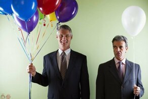 Почему люди друг другу завидуют: причины зависти и способы борьбы с нею