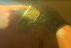 Блогер нашёл на дне реки смартфон, и это не бесполезный металлолом