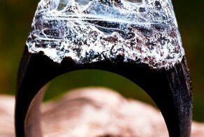 Удивительные деревянные кольца с ювелирной эпоксидной смолой