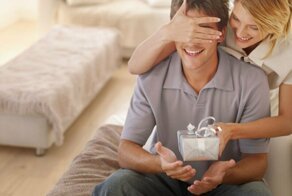 Почему не стоит преподносить подарки заранее?