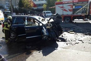 Авария дня. Пьяная женщина на Porsche протаранила троллейбус в Кишиневе