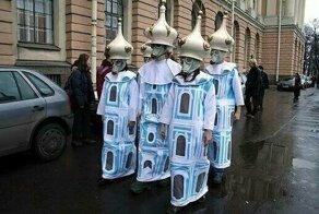 16 странных фото из серии "Что здесь происходит?", предыстории которых мы никогда не узнаем