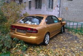 Авария дня. В Туле Субарист врезался в пятиэтажку