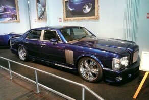 Нелепый Bentley Mulsanne, собранный из десятка автомобилей