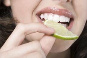 Почему во рту появляется кислый привкус?