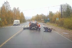 В Петербурге два молодых наездника попали в ДТП