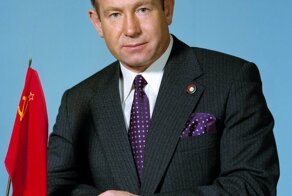 Алексей Леонов ушёл в последний полёт к звёздам