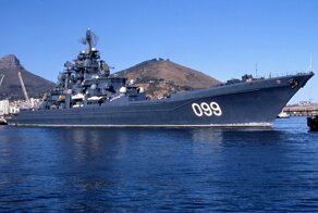Американский политик поздравил ВМС США фотографией российского атомного крейсера
