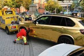 В Германии полицейские продолжают бороться с очень блестящими автомобилями