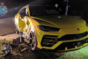 14-летний подросток на угнанном Subaru врезался в дорогостоящий Lamborghini Urus