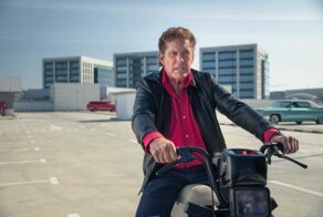 Рыцарь дорог пересел на мопед: рекламная пародия на культовый сериал 80-х