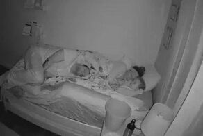 Родитель всегда начеку, даже когда спит