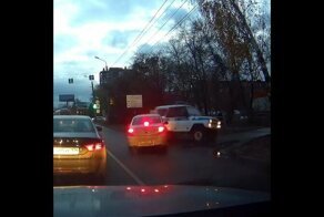 Челябинец въехал в полицейский УАЗик