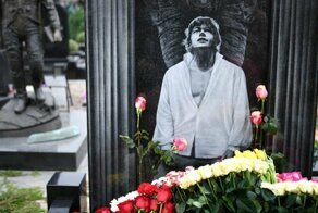 В Москве поставили памятник Николаю Караченцову