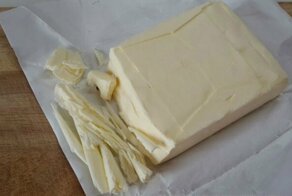 Масло немасляное: почему крошится фабричное и домашнее сливочное масло?