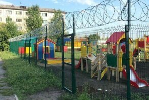 Детские площадки особо строгого режима