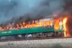 Пассажиры с опасным багажом спалили полпоезда: десятки погибших