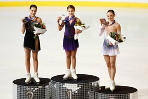 Американка вернула медаль российской фигуристке, лично наградив её