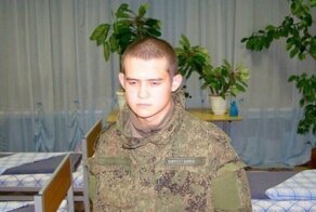 "Иначе я не мог": тюменский срочник, расстрелявший сослуживцев, пообщался с отцом в СИЗО