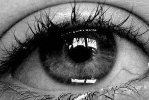 Слезотечение без видимых причин: что делать и как предупредить в будущем?