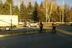 Омские дороги превратили в ледяной каток перед приездом президента