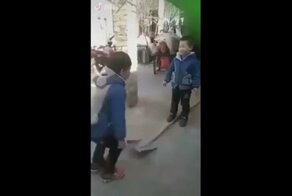 Два брата и лопата