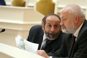 «Молчим как с той девочкой, которая умерла»