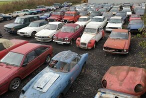 На аукционе в Великобритании продали странную коллекция из 135 автомобилей без документов