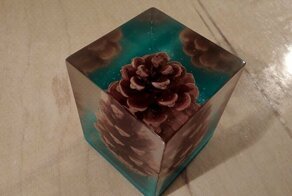 Шишка в эпоксидной смоле. Своими руками