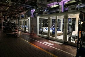 Компания Maserati предложила своим особым клиентам переночевать на заводе