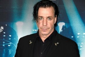 Солист Rammstein подрался с космонавтом в центре Питера