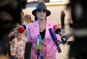 Зато поможем Венеции