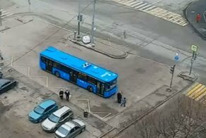 Жуткий наезд автобуса на женщину на глазах у её внука