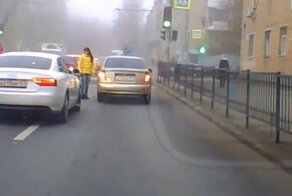 "Я же поворотник включила", — небольшое ДТП из Ростова
