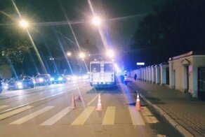 Авария дня. Троллейбус сбил девушку в Петербурге