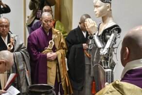 В японском храме проповеди о буддизме читает «Кибербог»