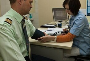 Пилот рассказал, как летчикам удается скрывать болезни на медкомиссии