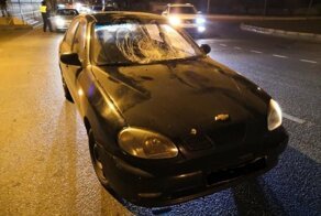 Безответственный отец с дочкой на электросамокате попал под машину