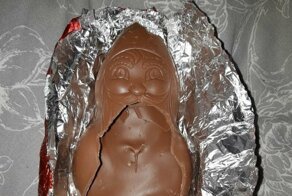 Шоколадный Дед Мороз с небольшим сюрпризом