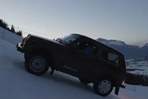 Lada Niva приятно удивила зарубежных журналистов на заснеженном склоне