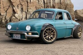Парень нашел Renault Dauphine 1960 года и превратил его в крутой проект