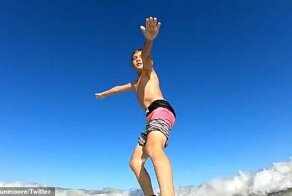 9-летний серфер снял нападение акулы на камеру GoPro