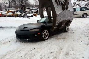 Посмотрите, как уничтожают первые предсерийные "Гадюки" Dodge