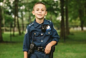 9-летний мальчик собирает деньги на бронежилеты для служебных собак